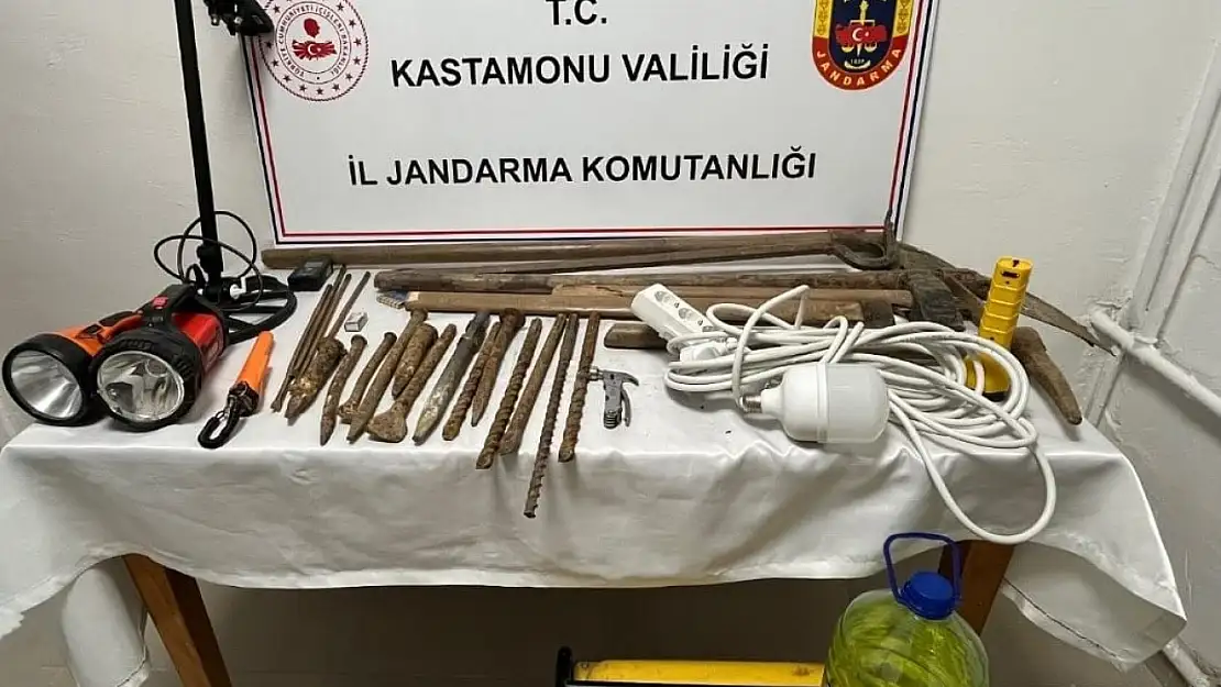 Kastamonu'da define avcıları suçüstü yakalandı