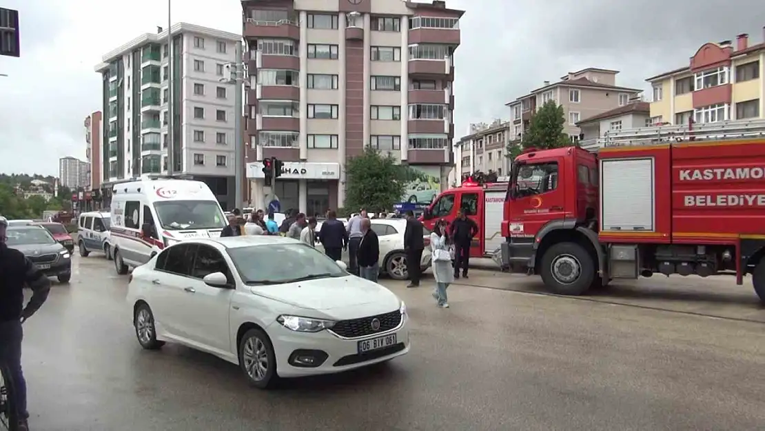 Kastamonu'da iki otomobil çarpıştı: 4 yaralı