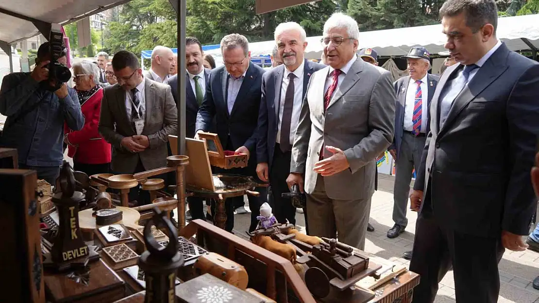 Kastamonu'da kursiyerlerin eserleri ve el emeği ürünleri beğeniye sunuldu