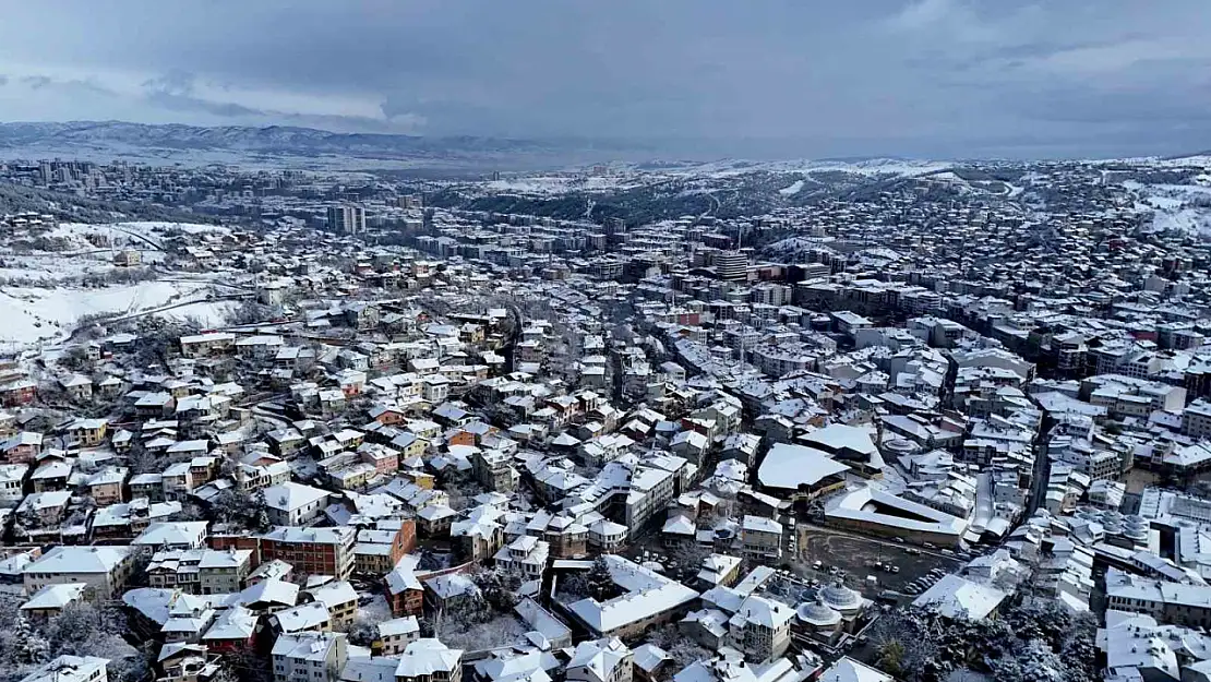 Kastamonu'da mest eden kar manzaraları