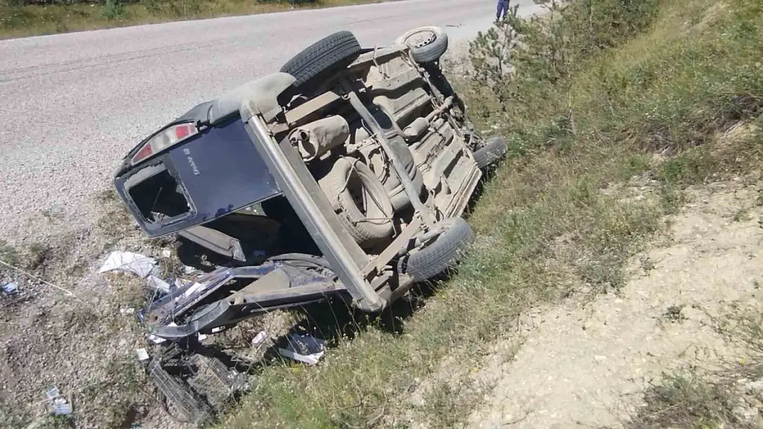 Kastamonu'da mucura kapılan araç şarampolde takla attı: 2 yaralı