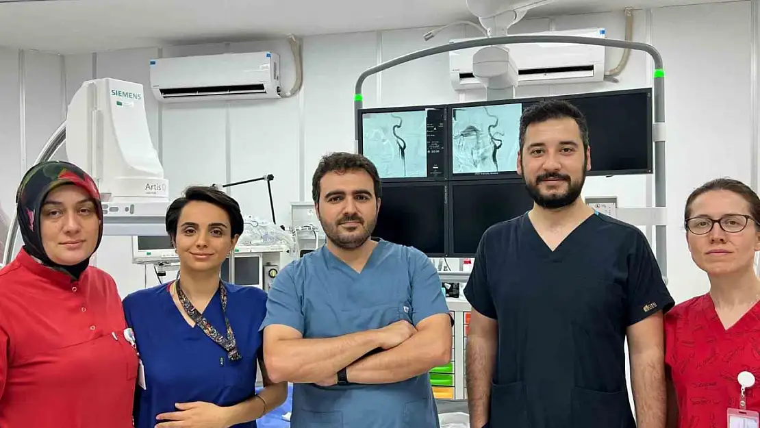 Kastamonu'da şah damarı darlıklarına stentle müdahale başladı