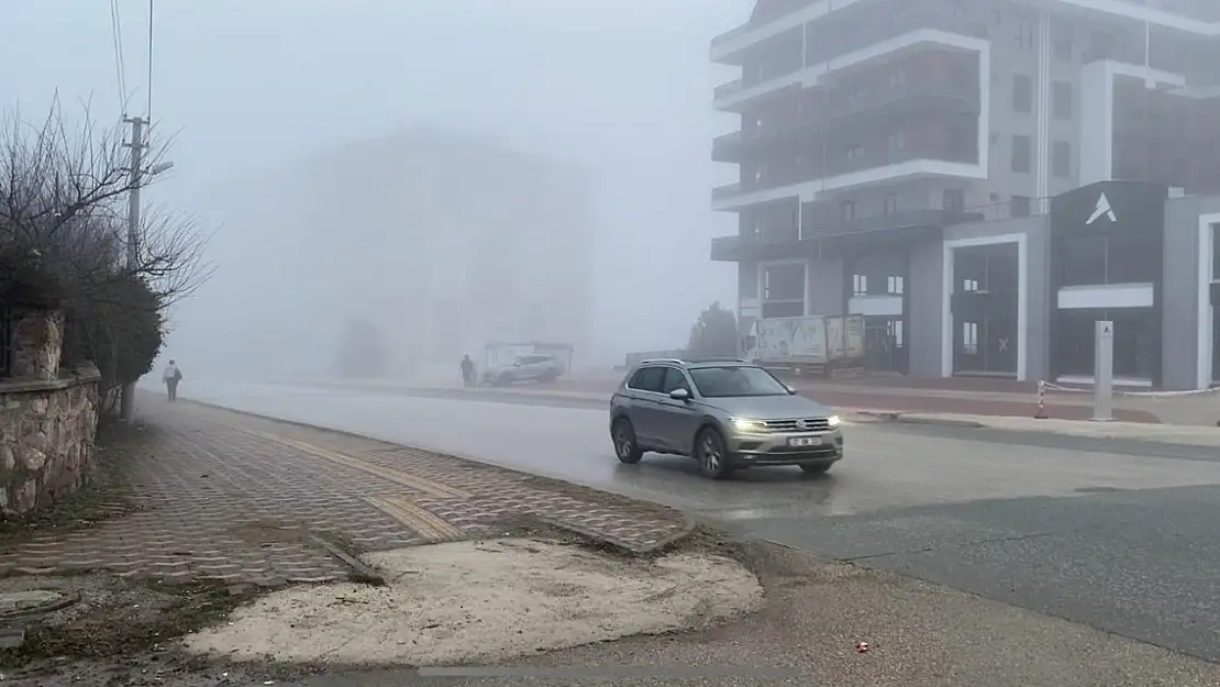 Kastamonu'da sis ulaşımı olumsuz etkiledi