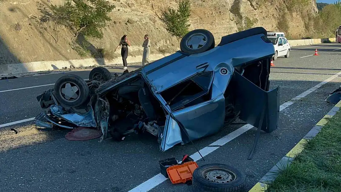 Kastamonu'da Tofaş marka otomobil hurdaya döndü: 3 yaralı