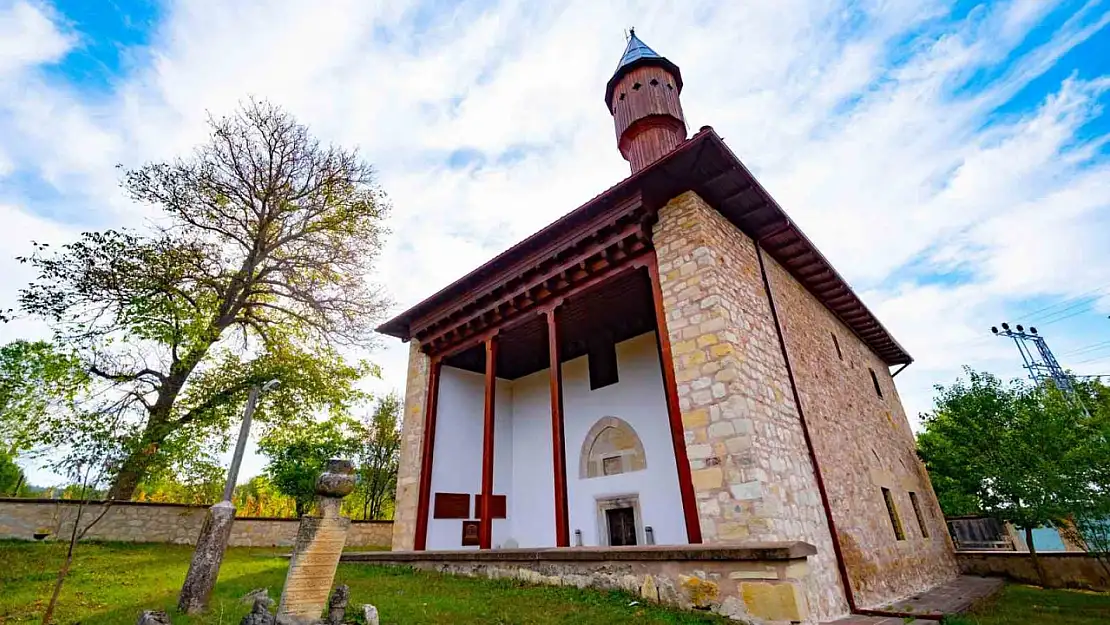 657 yıllık Mahmutbey Camii ziyaretçilerini bekliyor