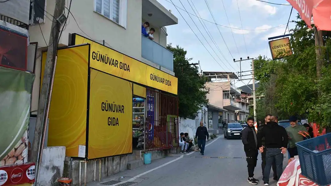 Kavgayı ayırmak isteyen esnaf canından oldu