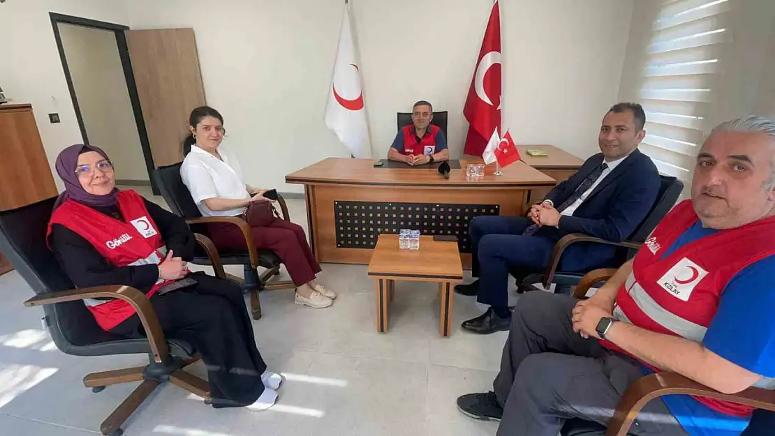 Kızılay Başkanı Yalçın'a hayırlı olsun ziyareti