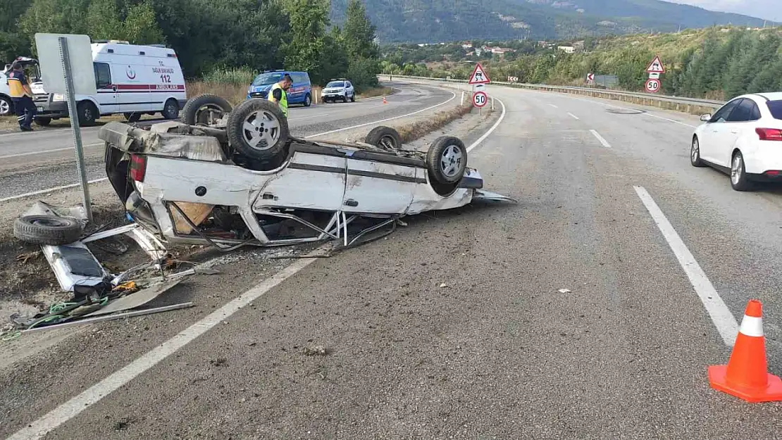 Kontrolden çıkan otomobil takla attı: 2'si çocuk 5 yaralı