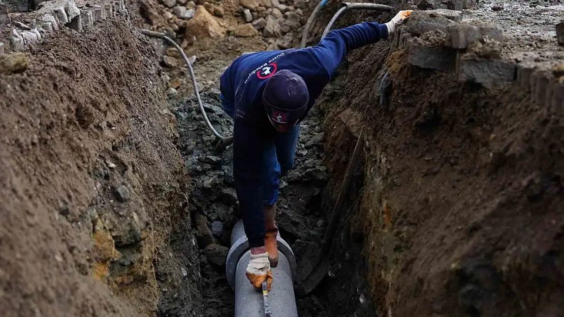 Konuralp bölgesinde kanalizasyon yenileme çalışması