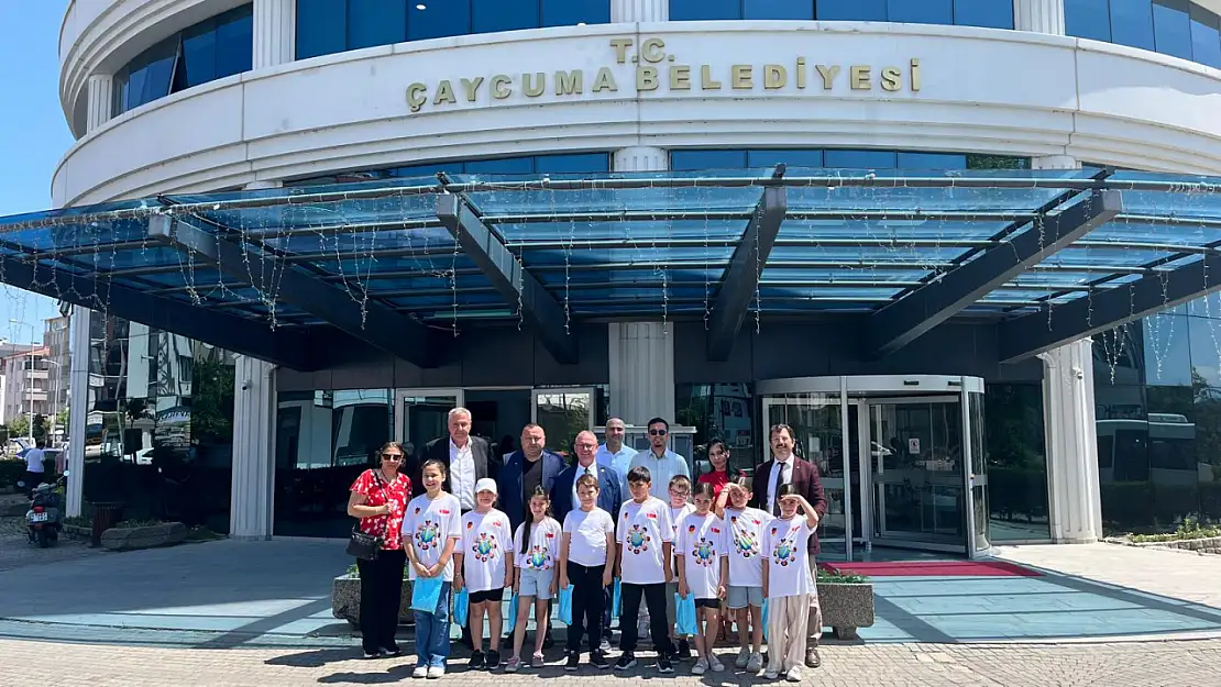 Küçük yüreklerin büyük kardeşlik coşkusu
