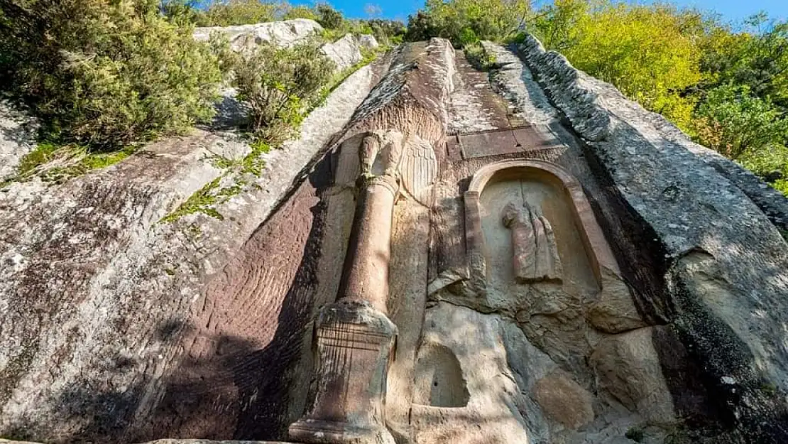 Kuşkayası Yol Anıtı ziyaretçilerini bekliyor