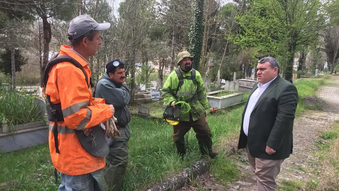 Mezarlık çalışmaları devam ediyor