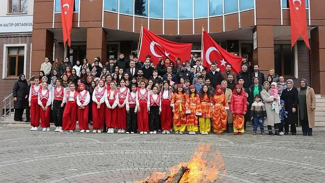 Nevruz ateşi Ulus'ta yandı