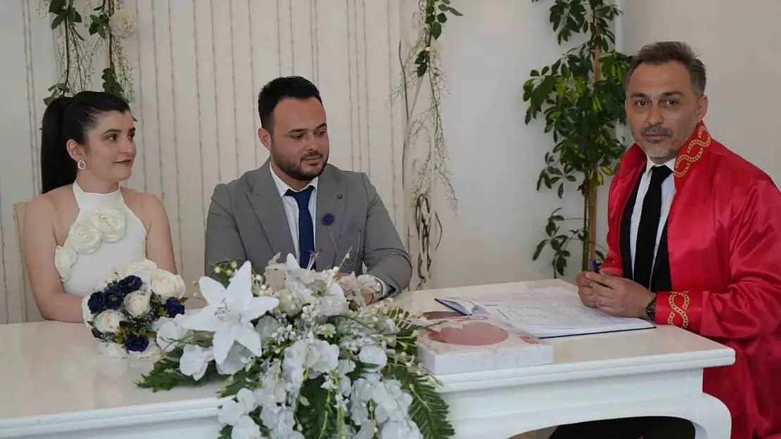 Nikah salonlarında '24.04.2024' yoğunluğu