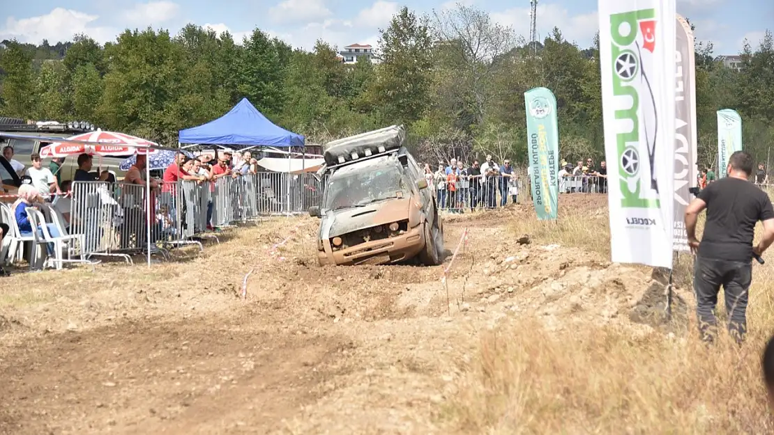 Off-road şenliği nefes kesti