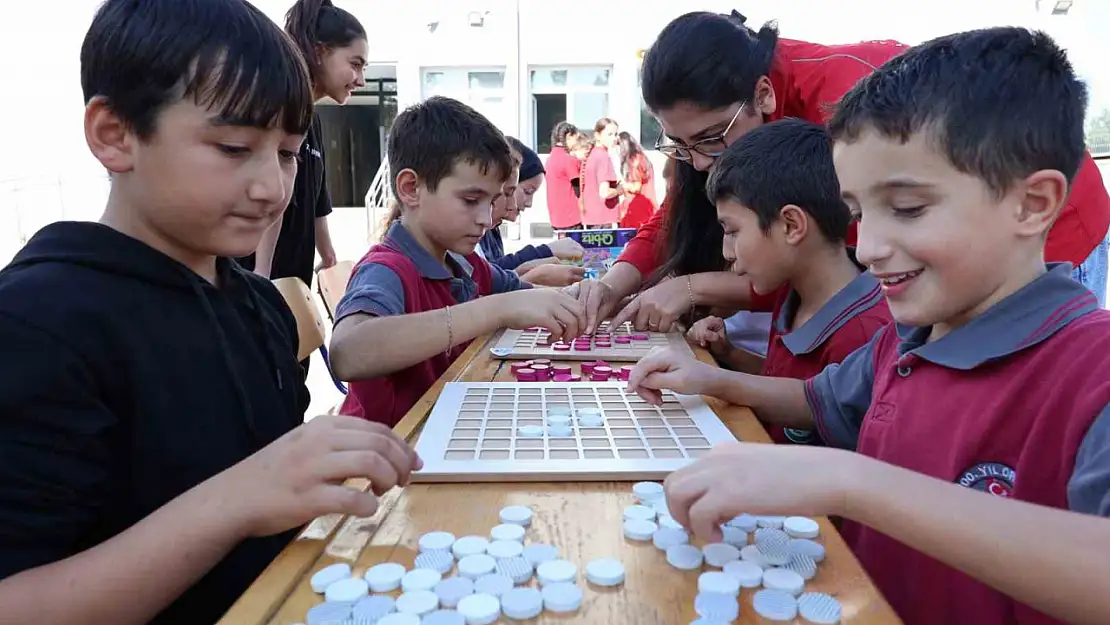 Ortaokul öğrencileri gönüllerince eğlendi