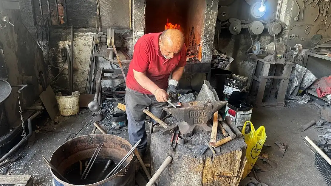 Osmanlı'dan miras mesleğiyle kurban bayramına hazırlanıyor