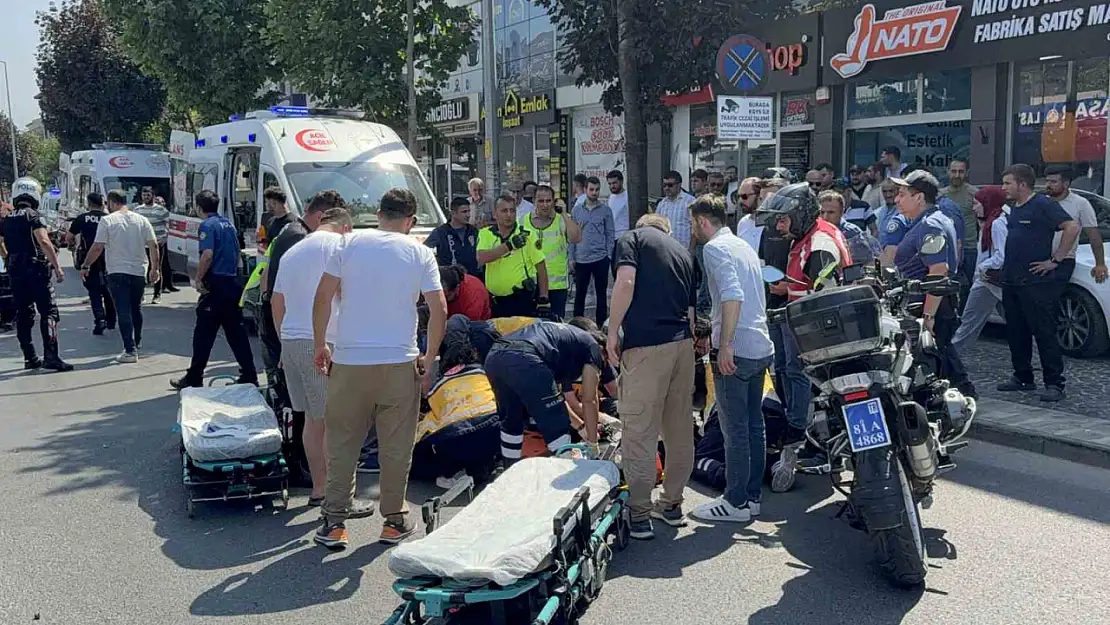 Otomobille motosiklet çarpıştı: 2 yunus polisi yaralı