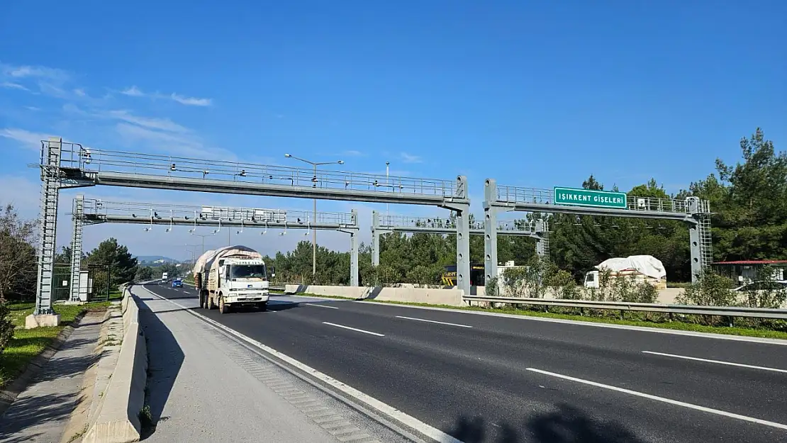 Otoyollarda gişesiz bariyersiz ulaşıma geçiliyor