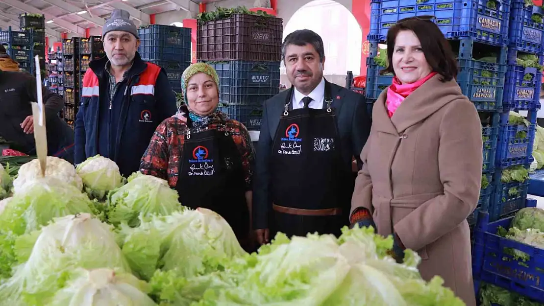 Pazar yeri modern, pazarcılar şık oldu