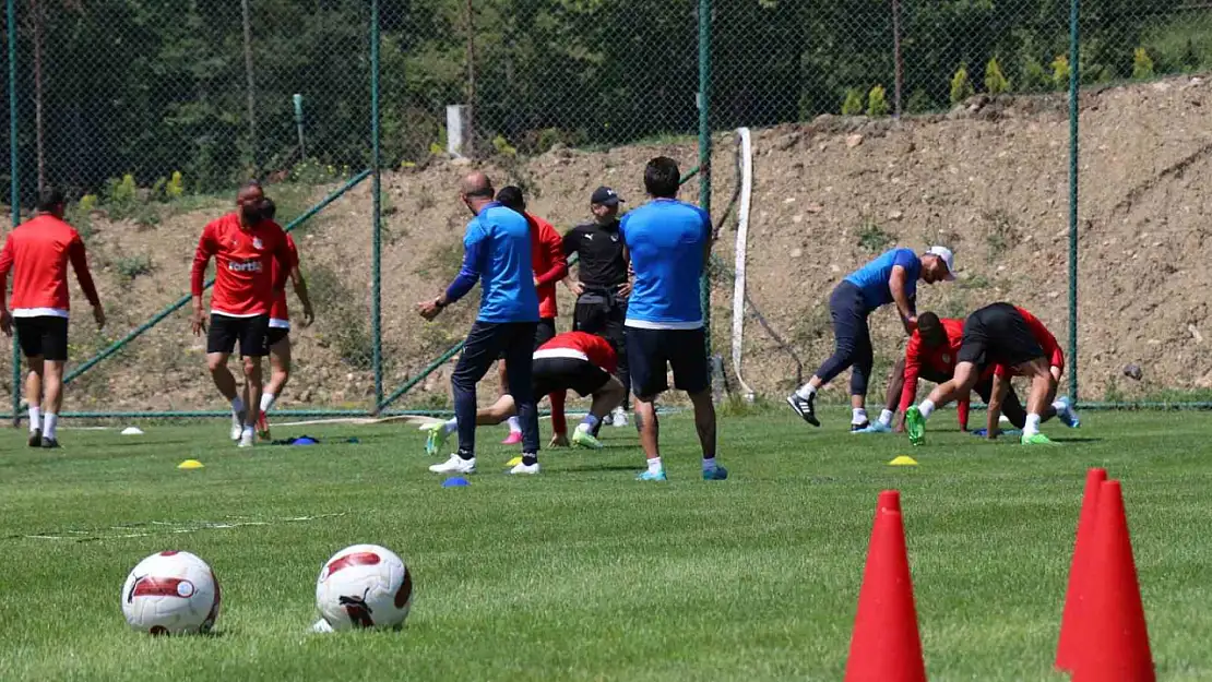 Pendikspor, Bolu'da hazırlıklarını sürdürüyor