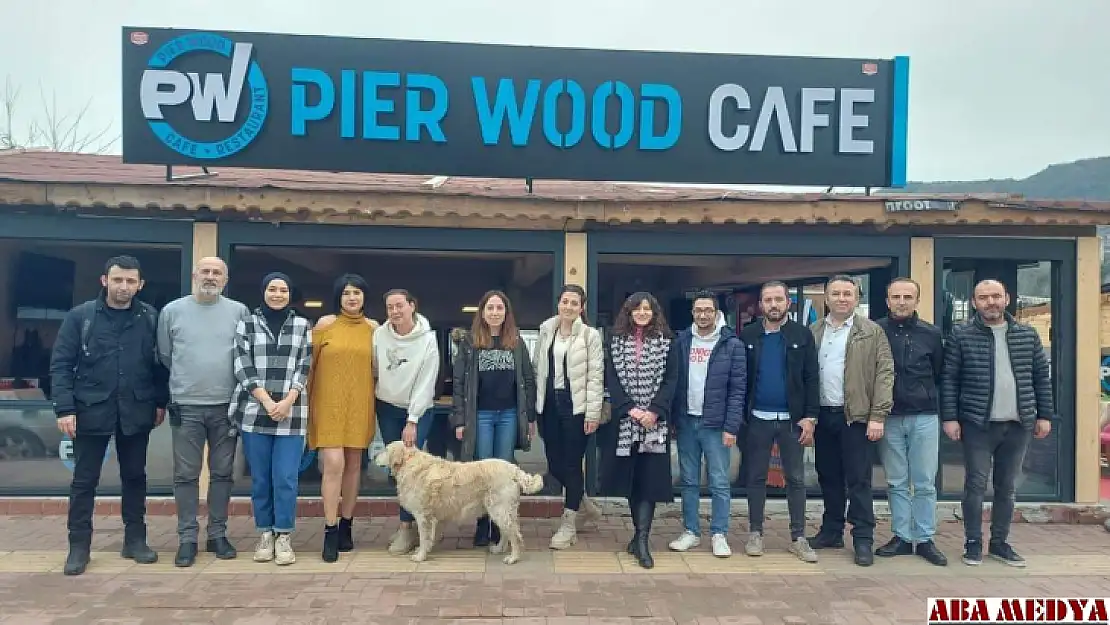 Pierwood Kafe yenilenen yüzüyle hizmette