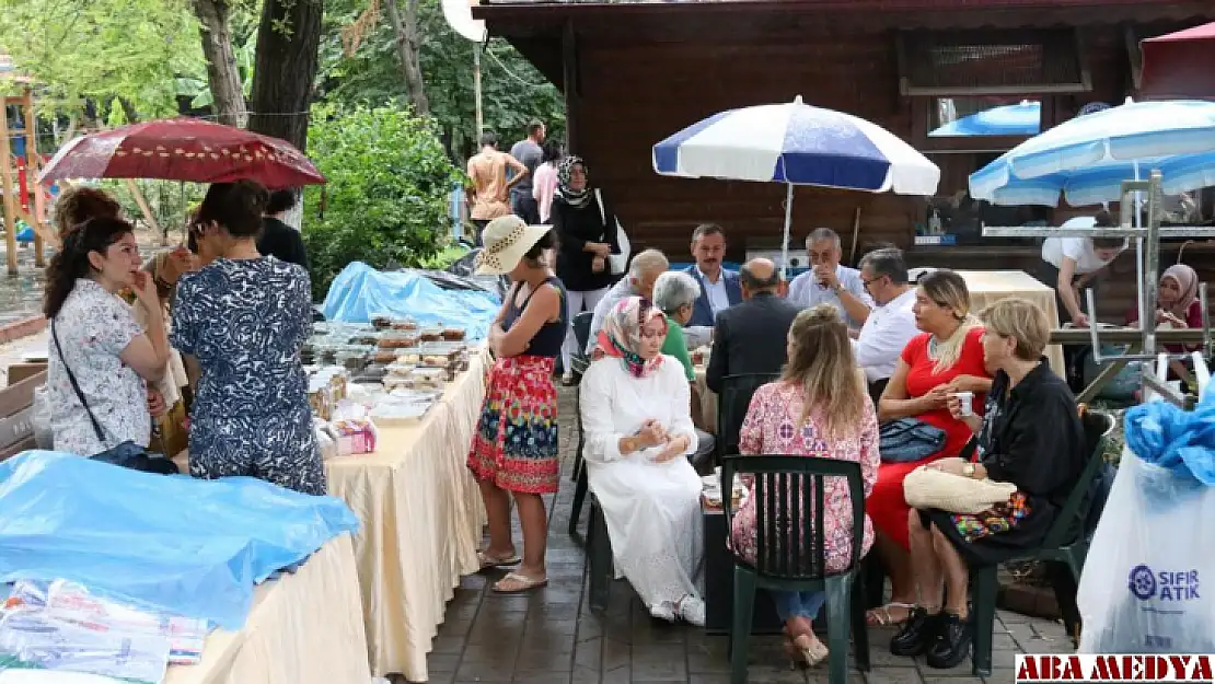 Polis Eşleri Derneğinden Çeşm-i Cihan'da Kermes