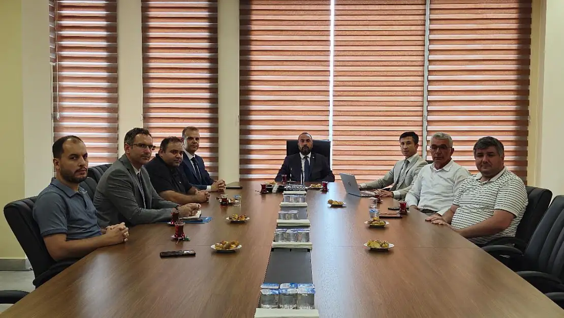 Rektör Akkaya üniversite-sanayi iş birliği toplantısına katıldı