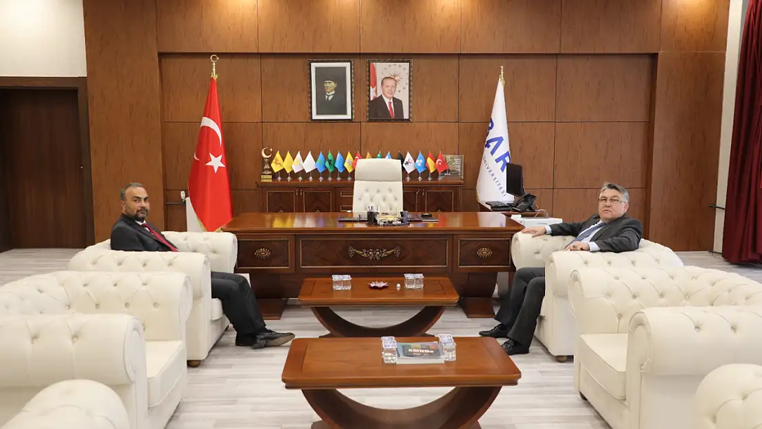 Rektörü Özölçer, Rektör Akkaya'yı ziyaret etti