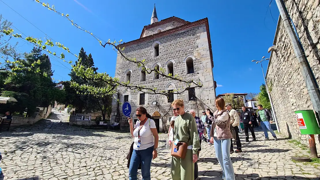 Rus turistler Safranbolu'yu gezdi