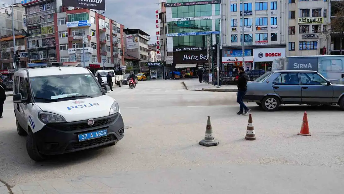 Şehrin en işlek caddesinde iş yerine silahlı saldırı: 1 yaralı