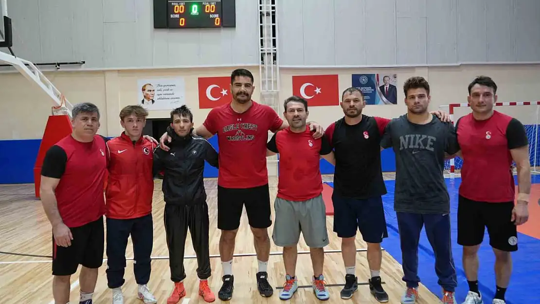 Serbest Güreş Milli Takımı'nın hedefi olimpiyatlara 4'te 4 kotayla gitmek