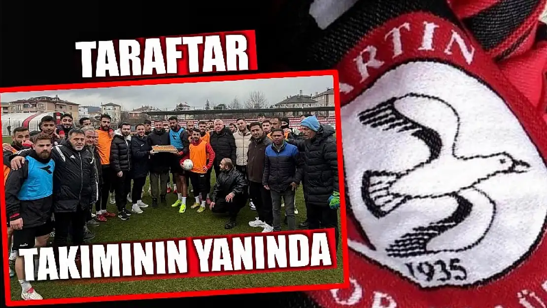 Taraftar takımının yanında