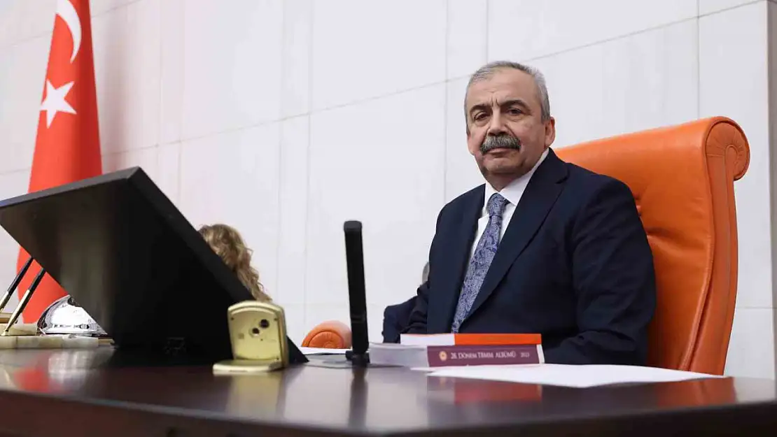 TBMM Başkanvekili Sırrı Süreyya Önder hayatını kaybetti