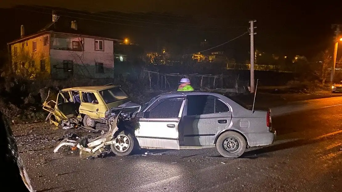 Tosya'da trafik kazası: 2 yaralı