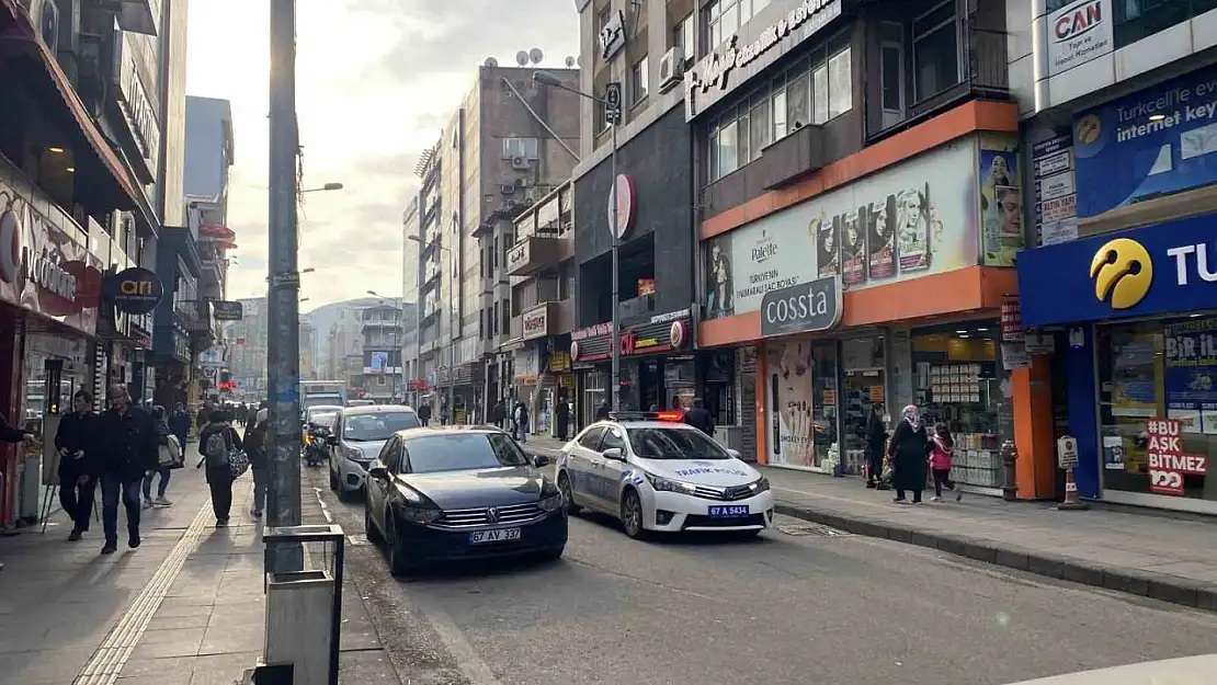 Trafik ekipleri parklara geçit vermedi