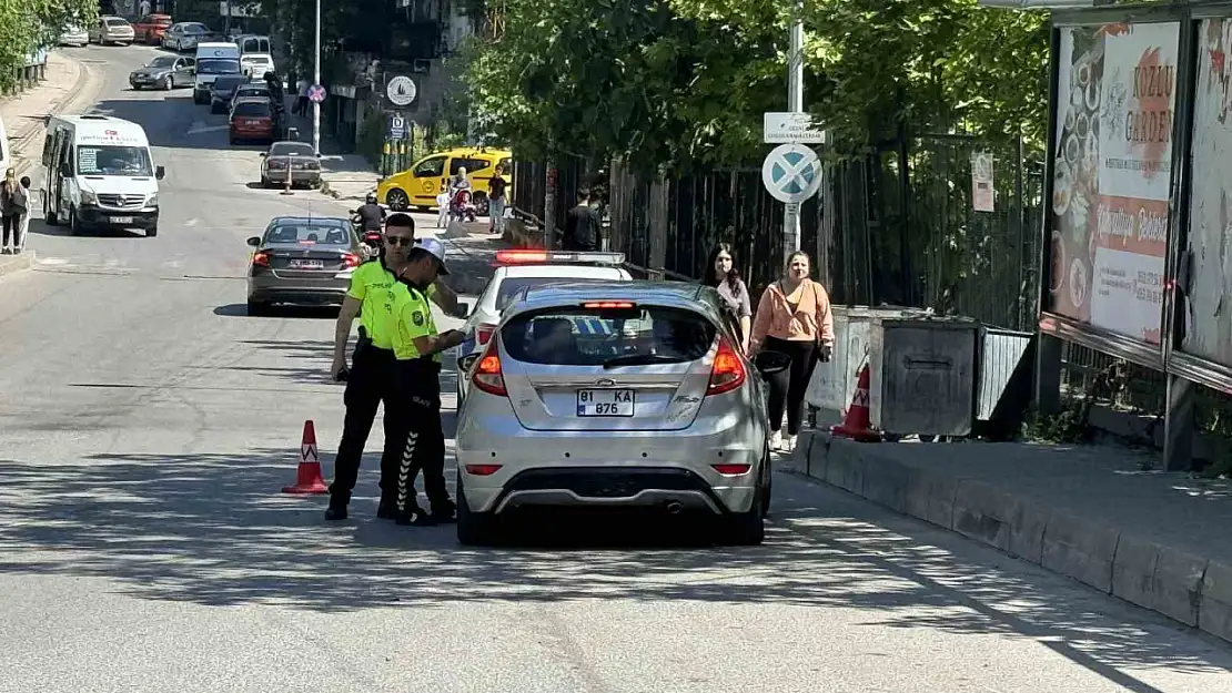 Trafik ekiplerinden sürücülere sıkı denetim