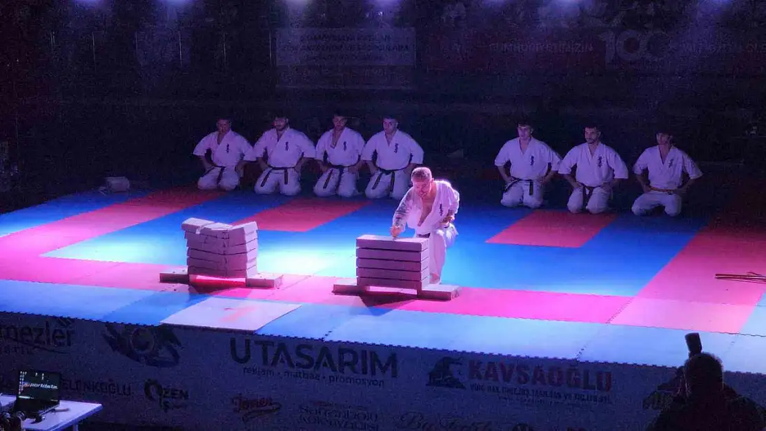 Türkiye Kyokushin Stil Karate Şampiyonası'nın seremonisi yapıldı