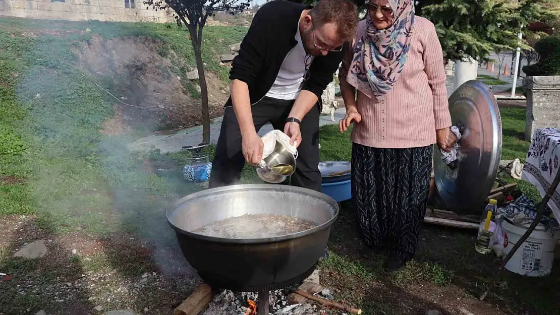 Ünlü Şef tarihi kentte Konuralp pilavı yaptı