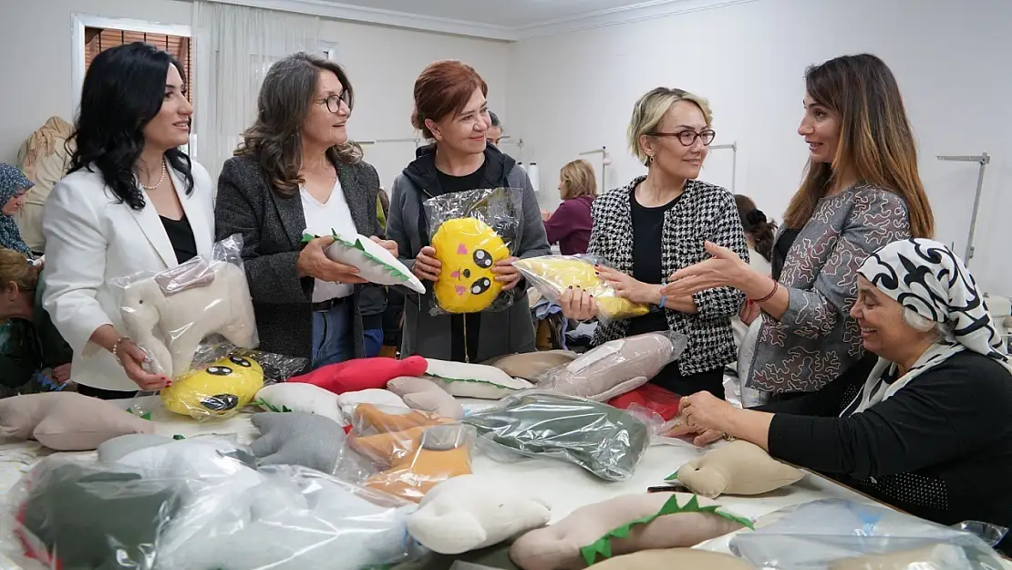 Üretici kadınlardan depremzede kadınlara büyük destek