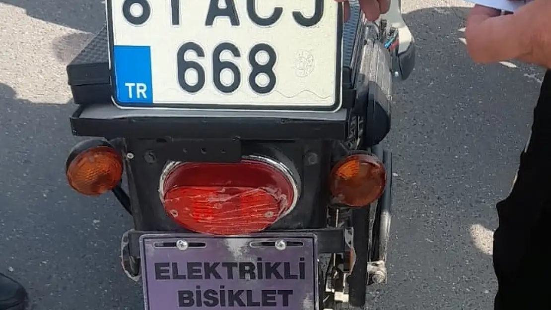 Uyanık sürücüyü polisin dikkati yakalattı