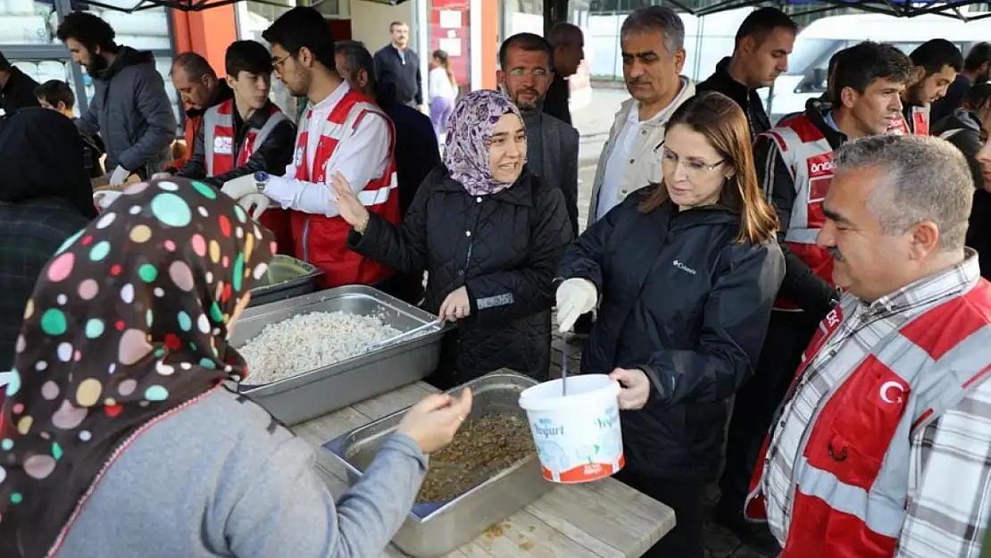 Vali Arslan'dan Maraş'ta yoğun tempo