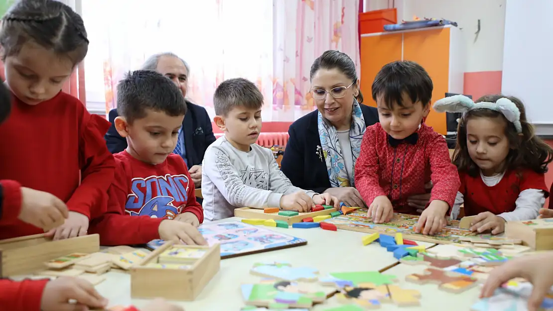 Vali Arslan okul ziyaretlerine devam ediyor