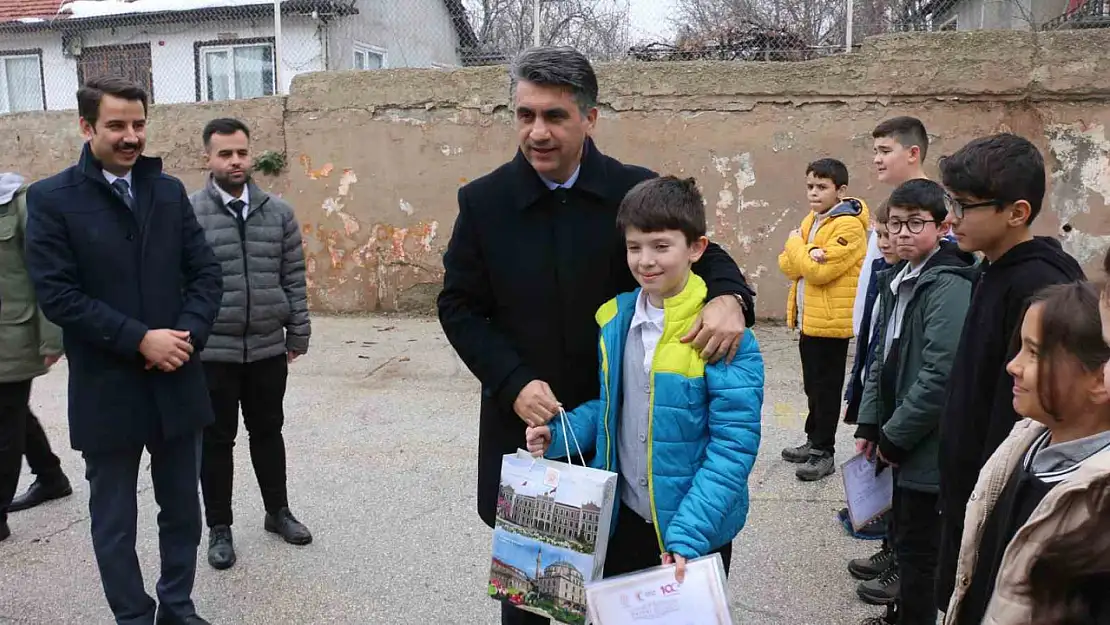 Vali Aydın'dan tarihi ilçeye ziyaret: 'Hakikaten eşsiz konaklarımız var burada'