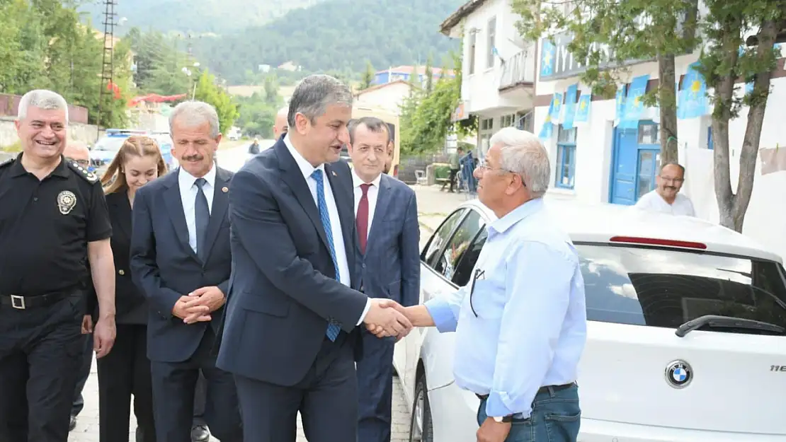 Vali Yavuz Ovacık'ta esnaf ve vatandaşı dinledi