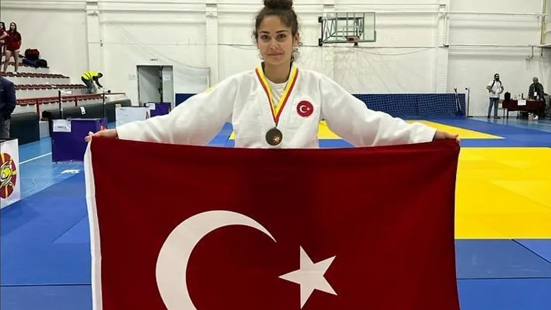 Sinem Aydın Makedonya'dan bronz madalyayla döndü