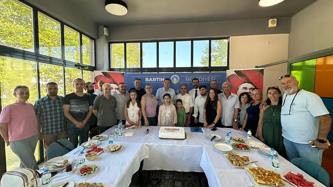 Yalçınkaya, gazetecilerle buluştu