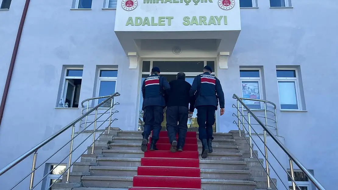 Yaşlı adamı sopayla döverek öldürdü