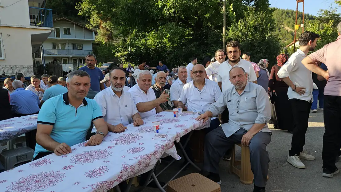 Yeniden Refah'tan Eldeş'e Aşure Ziyareti