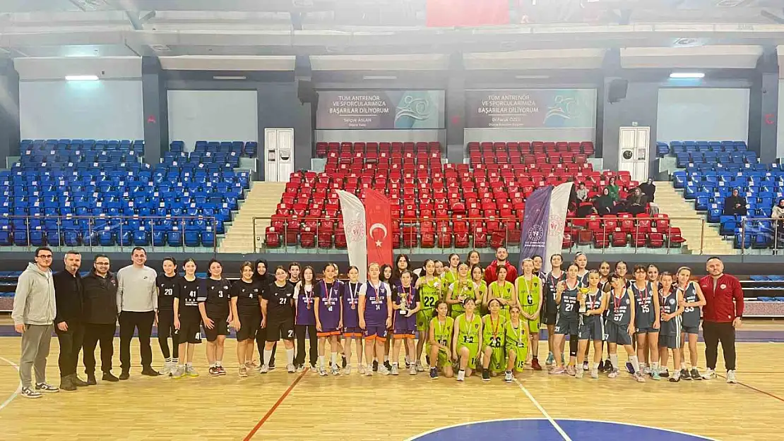 Yerel lig basketbol müsabakaları tamamlandı